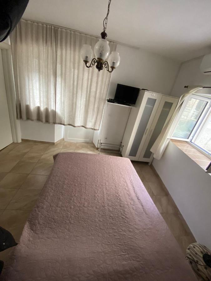 Mate Apartments Kaštela Екстериор снимка